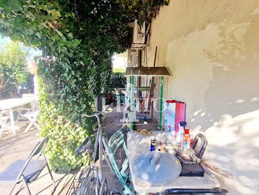 Immagine 10 di Terratetto in vendita  a Campi Bisenzio