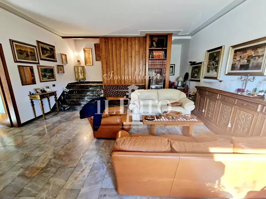 Immagine 18 di Terratetto in vendita  a Campi Bisenzio