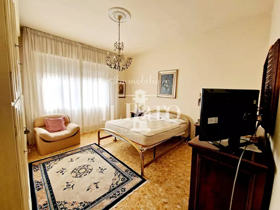 Immagine 36 di Terratetto in vendita  a Prato