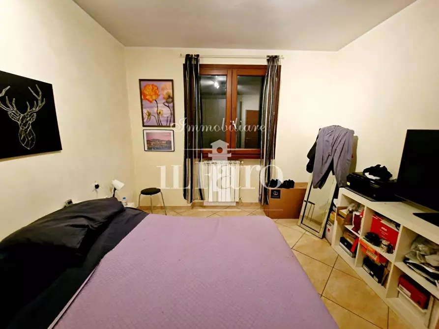 Immagine 13 di Appartamento in vendita  a Campi Bisenzio