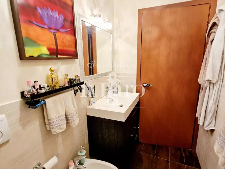 Immagine 20 di Appartamento in vendita  a Campi Bisenzio