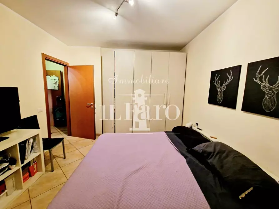 Immagine 10 di Appartamento in vendita  a Campi Bisenzio