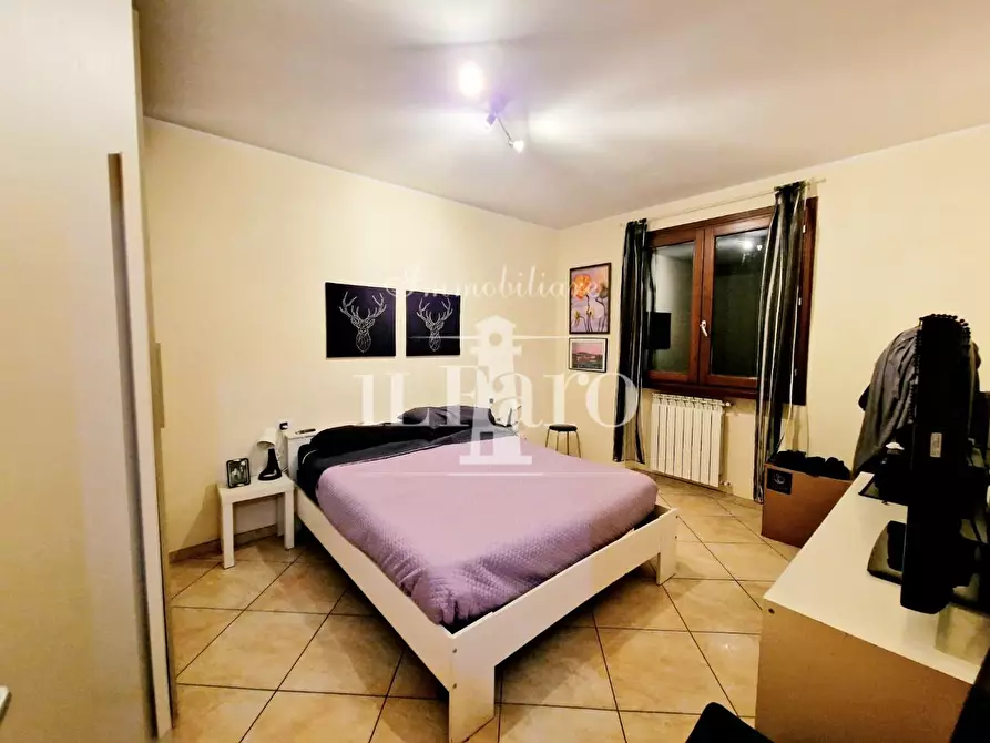 Immagine 8 di Appartamento in vendita  a Campi Bisenzio