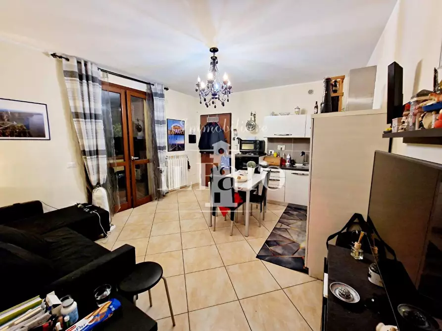 Immagine 1 di Appartamento in vendita  a Campi Bisenzio