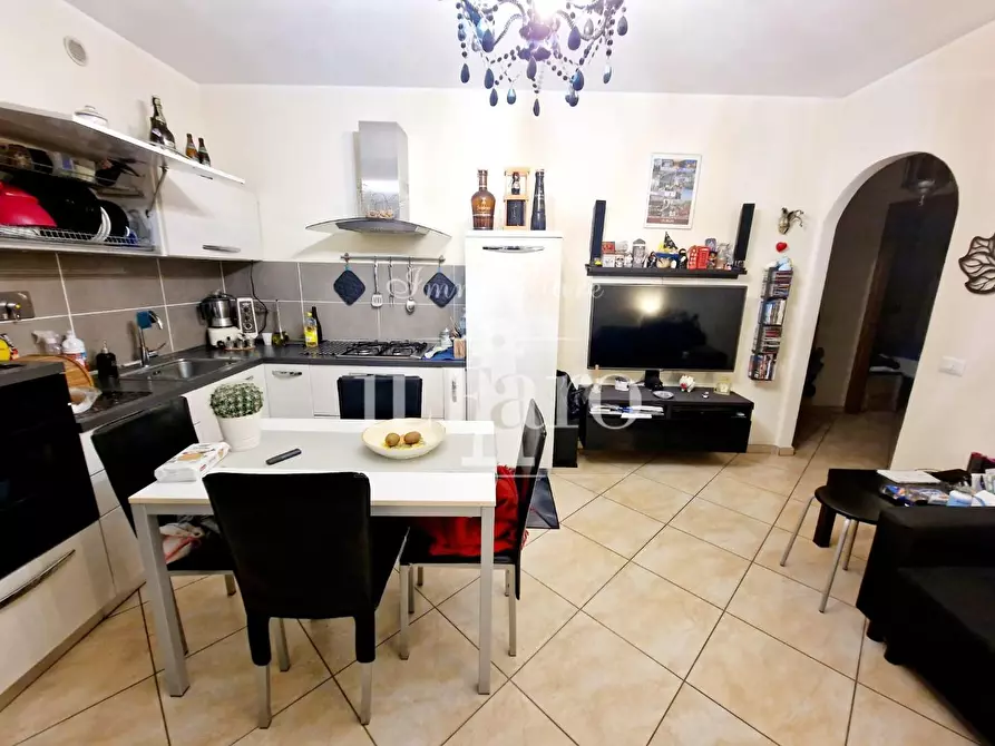 Immagine 5 di Appartamento in vendita  a Campi Bisenzio