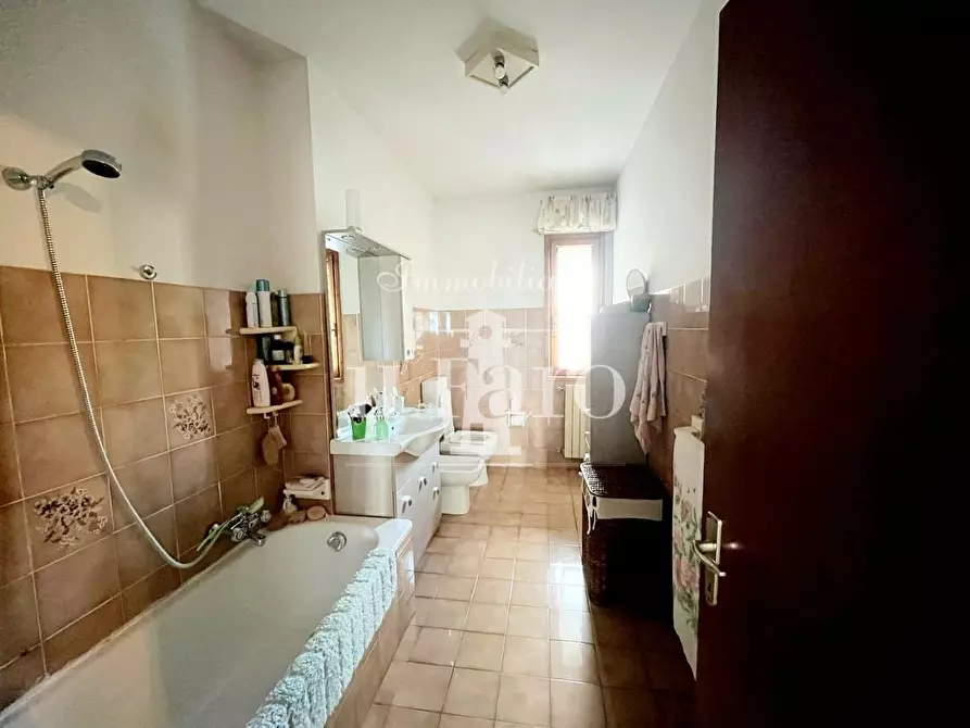 Immagine 24 di Appartamento in vendita  a Signa