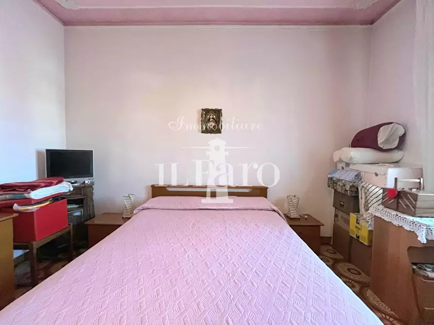 Immagine 24 di Appartamento in vendita  a Campi Bisenzio