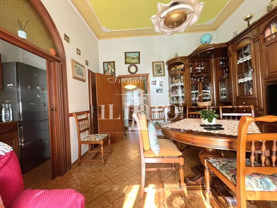 Immagine 11 di Appartamento in vendita  a Campi Bisenzio