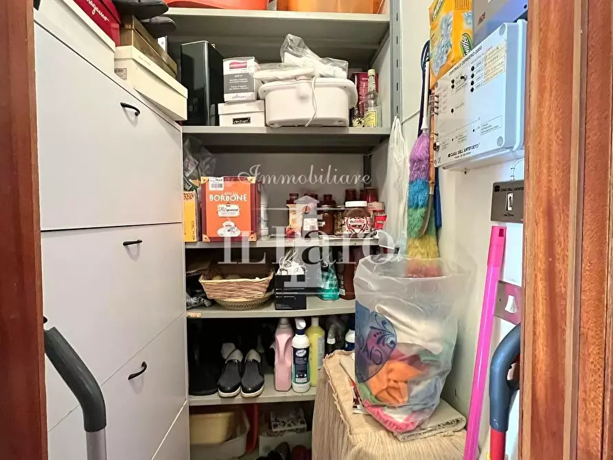 Immagine 25 di Appartamento in vendita  a Campi Bisenzio