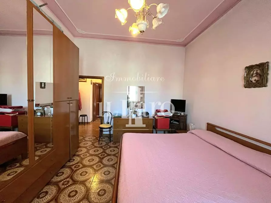 Immagine 23 di Appartamento in vendita  a Campi Bisenzio