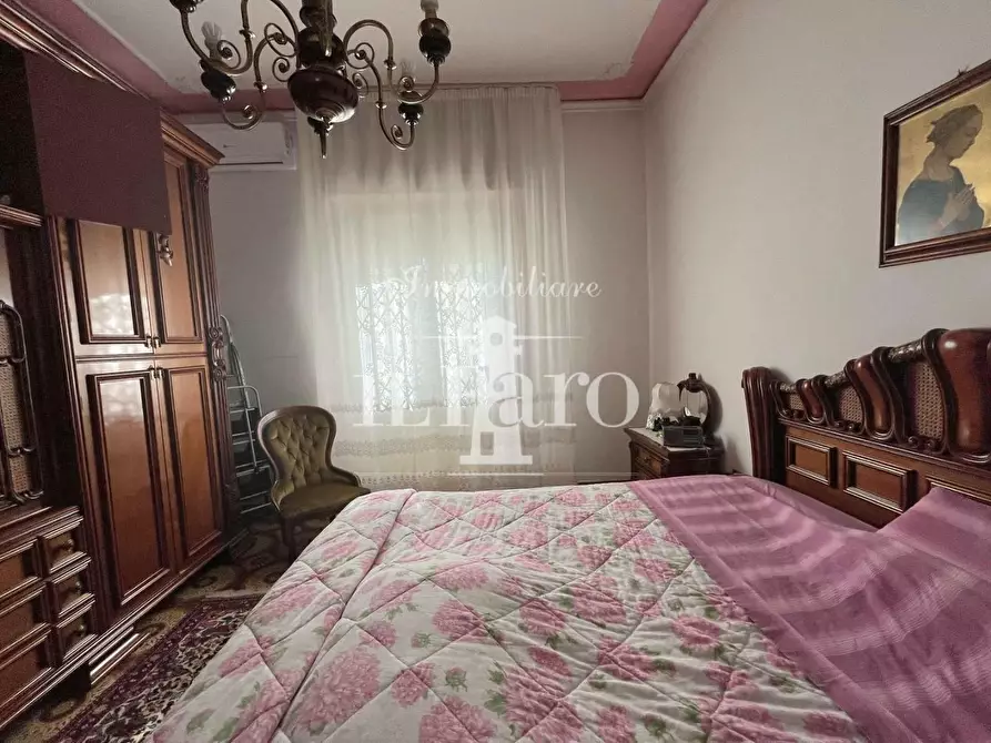 Immagine 17 di Appartamento in vendita  a Campi Bisenzio