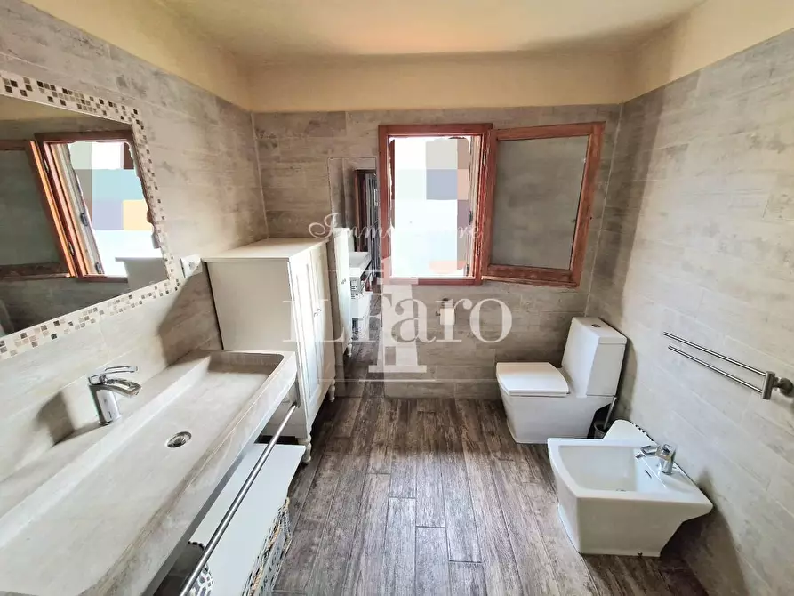 Immagine 28 di Terratetto in vendita  a Campi Bisenzio