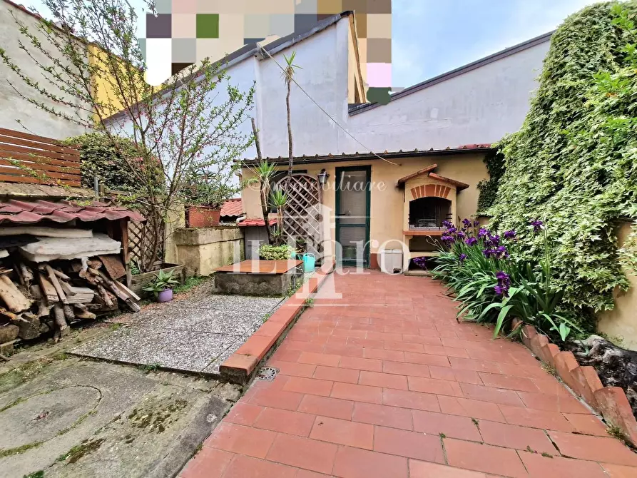 Immagine 1 di Terratetto in vendita  a Campi Bisenzio