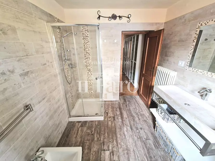 Immagine 26 di Terratetto in vendita  a Campi Bisenzio