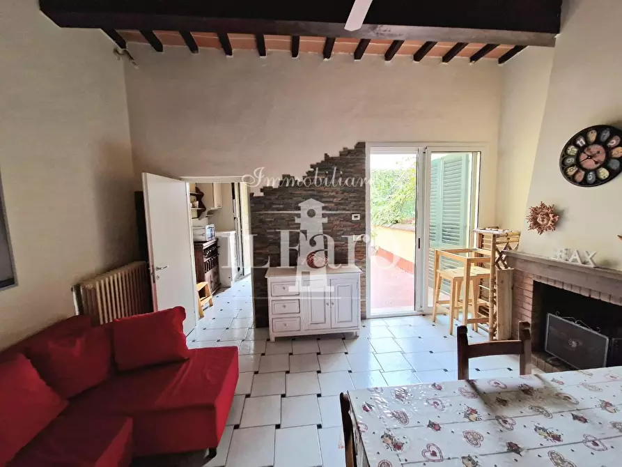 Immagine 13 di Terratetto in vendita  a Campi Bisenzio