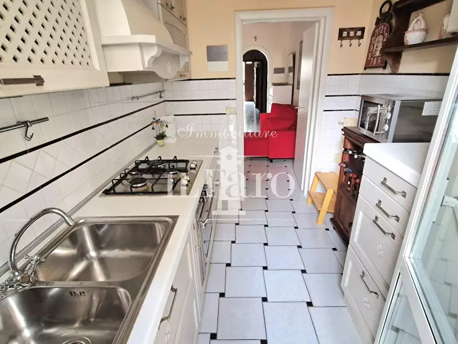 Immagine 16 di Terratetto in vendita  a Campi Bisenzio