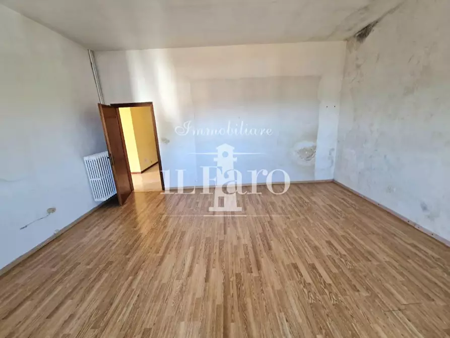 Immagine 12 di Appartamento in vendita  a Signa