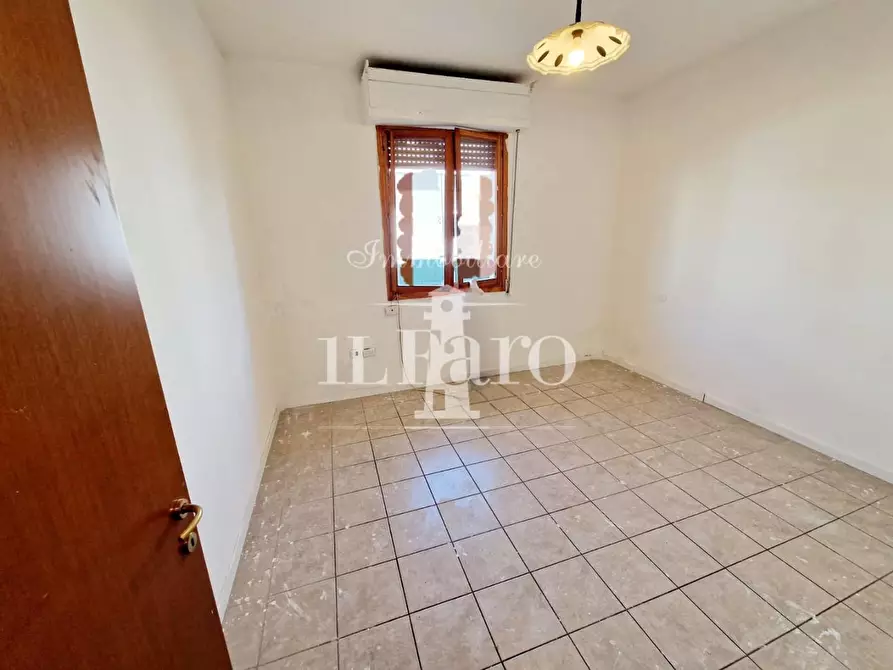 Immagine 7 di Appartamento in vendita  a Campi Bisenzio