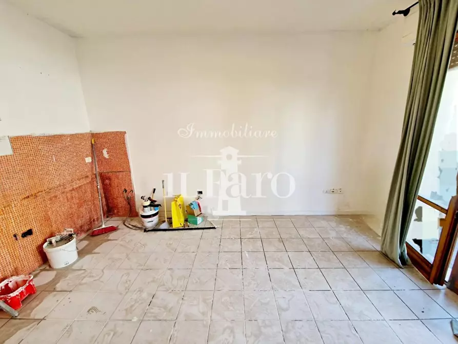 Immagine 2 di Appartamento in vendita  a Campi Bisenzio