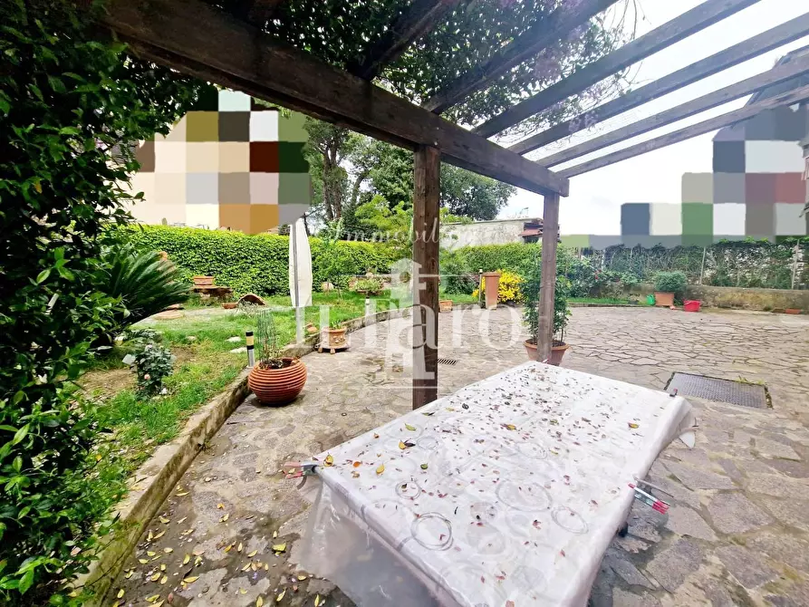 Immagine 3 di Casa indipendente in vendita  a Campi Bisenzio