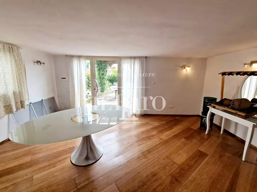 Immagine 41 di Casa indipendente in vendita  a Campi Bisenzio