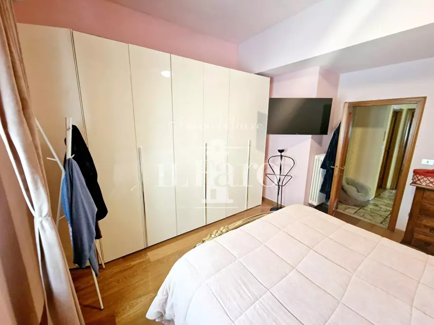 Immagine 38 di Casa indipendente in vendita  a Campi Bisenzio