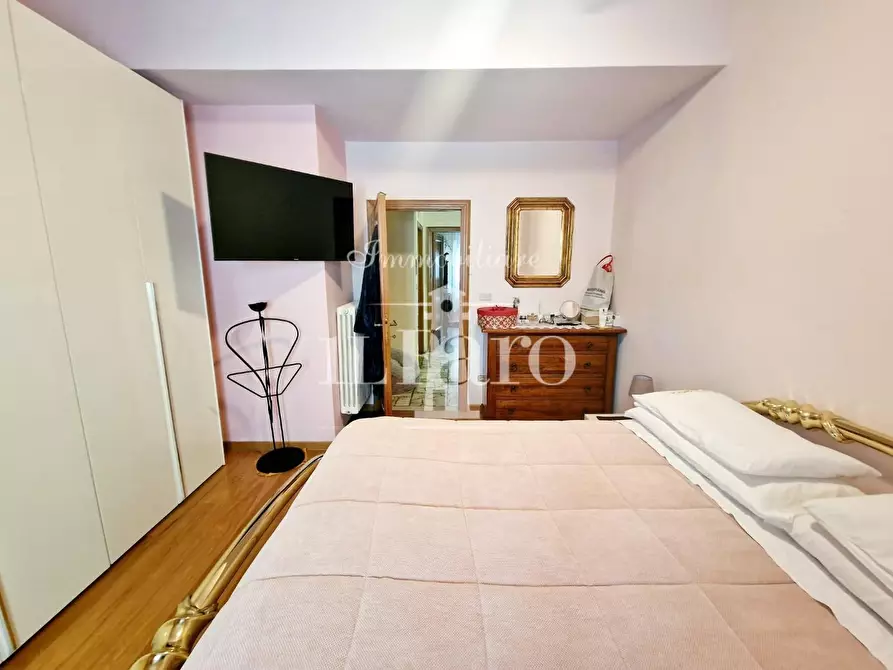 Immagine 40 di Casa indipendente in vendita  a Campi Bisenzio