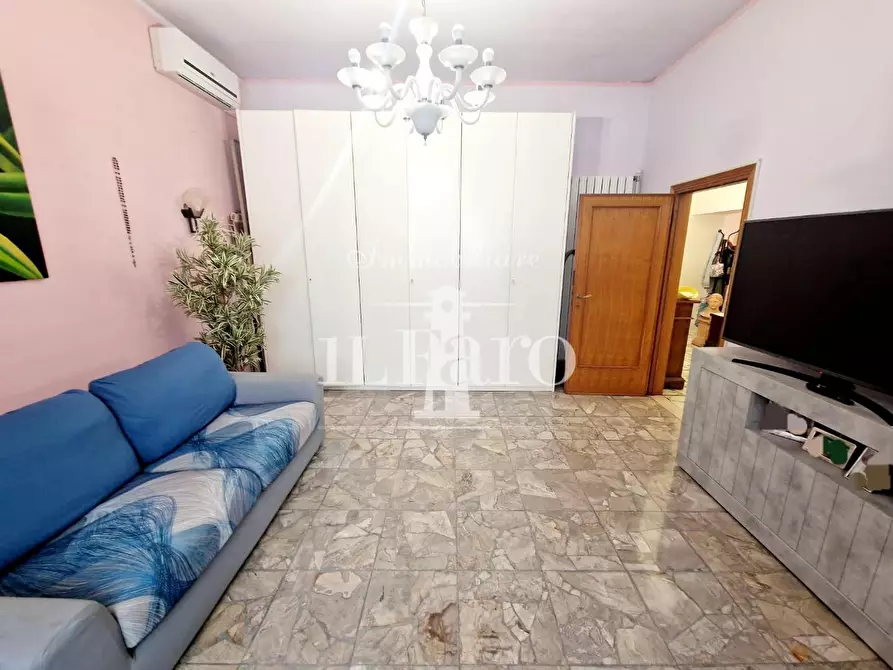 Immagine 19 di Casa indipendente in vendita  a Campi Bisenzio