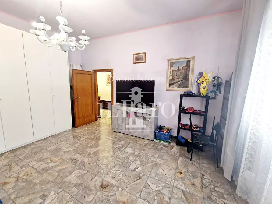 Immagine 16 di Casa indipendente in vendita  a Campi Bisenzio