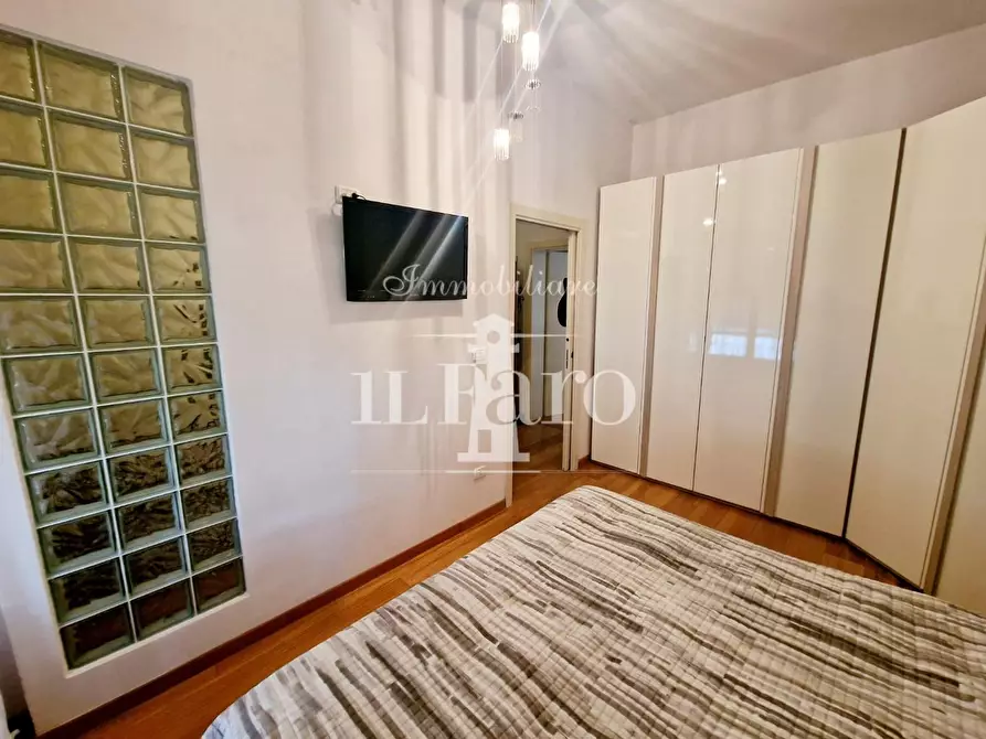 Immagine 30 di Casa indipendente in vendita  a Campi Bisenzio