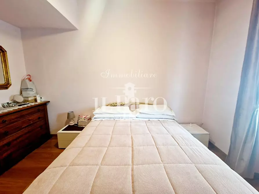 Immagine 39 di Casa indipendente in vendita  a Campi Bisenzio