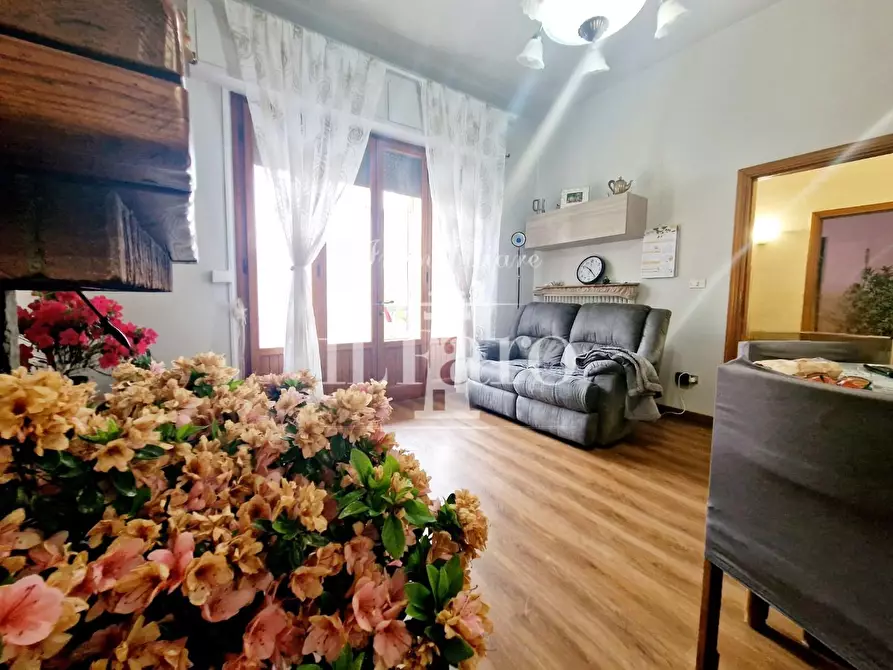 Immagine 11 di Casa indipendente in vendita  a Campi Bisenzio