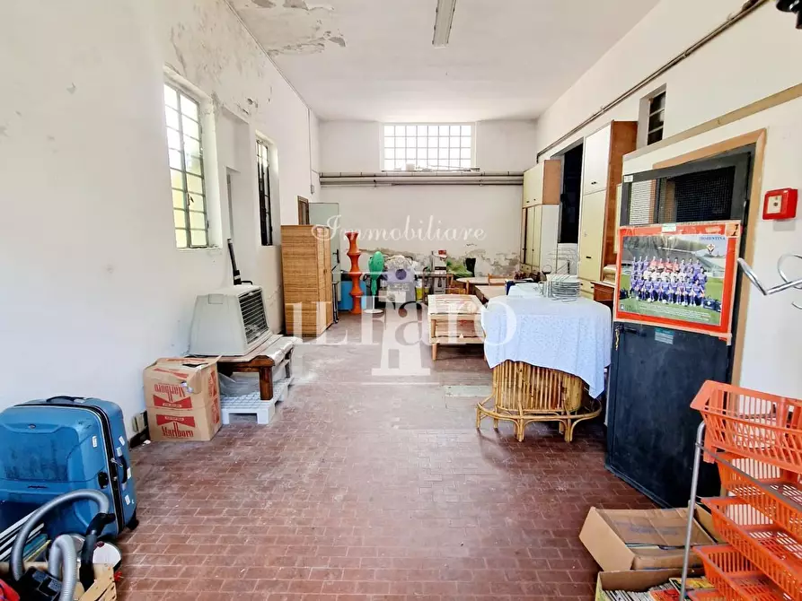 Immagine 42 di Appartamento in vendita  a Sesto Fiorentino