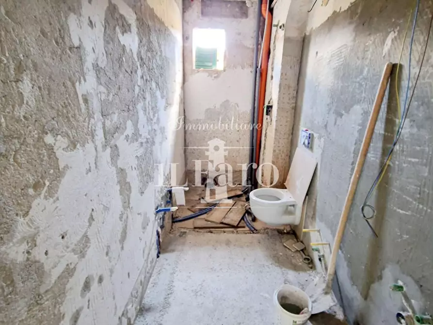 Immagine 20 di Appartamento in vendita  a Campi Bisenzio