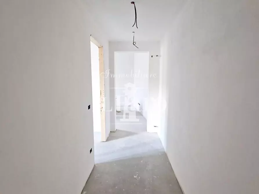 Immagine 10 di Appartamento in vendita  a Campi Bisenzio