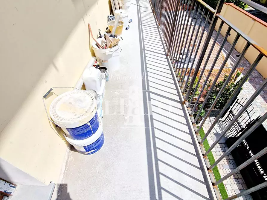 Immagine 21 di Appartamento in vendita  a Campi Bisenzio