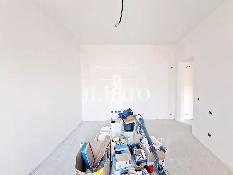 Immagine 14 di Appartamento in vendita  a Campi Bisenzio