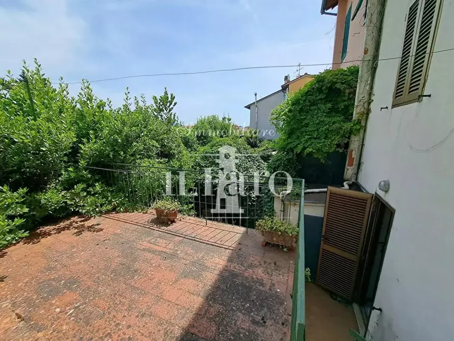 Immagine 4 di Terratetto in vendita  a Campi Bisenzio