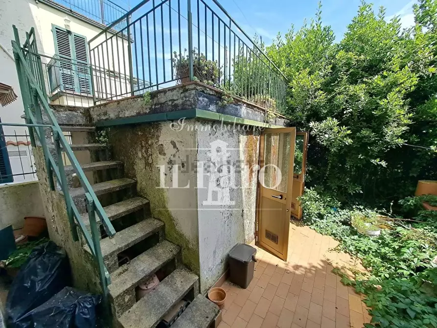 Immagine 2 di Terratetto in vendita  a Campi Bisenzio