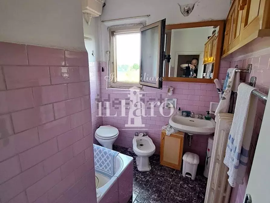 Immagine 25 di Terratetto in vendita  a Campi Bisenzio