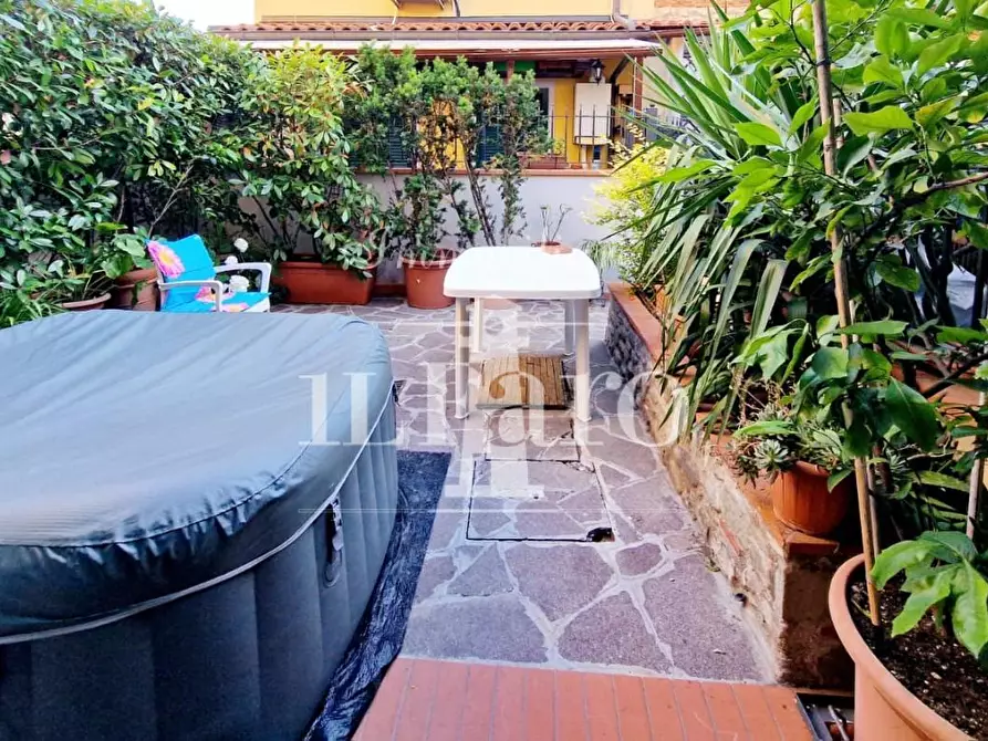 Immagine 13 di Terratetto in vendita  a Prato