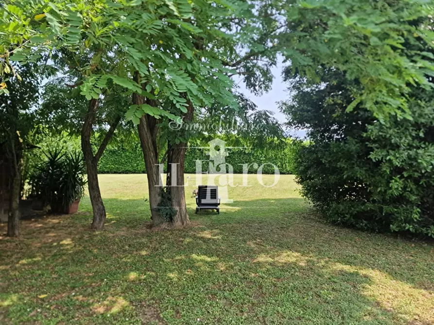 Immagine 8 di Porzione di casa in vendita  a Campi Bisenzio