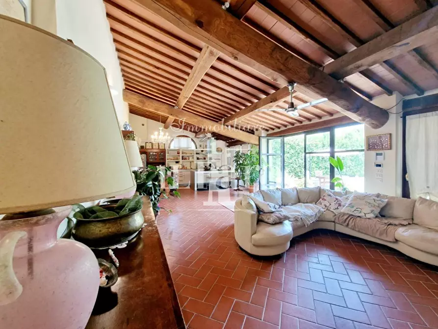 Immagine 22 di Porzione di casa in vendita  a Campi Bisenzio