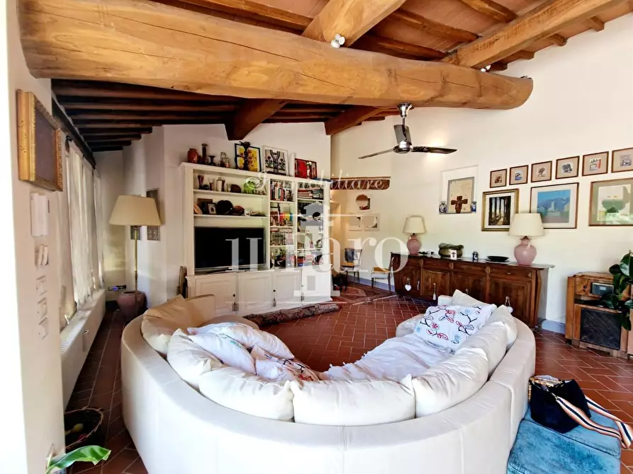 Immagine 26 di Porzione di casa in vendita  a Campi Bisenzio