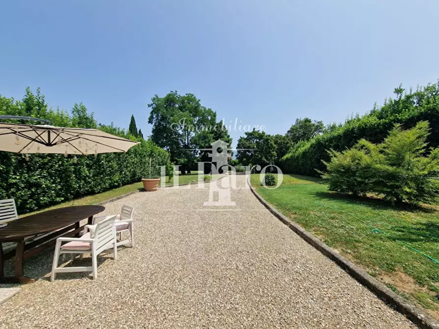 Immagine 11 di Porzione di casa in vendita  a Campi Bisenzio