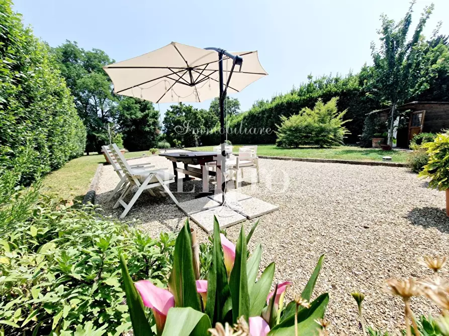 Immagine 9 di Porzione di casa in vendita  a Campi Bisenzio