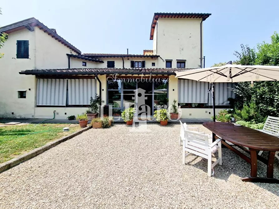 Immagine 20 di Porzione di casa in vendita  a Campi Bisenzio