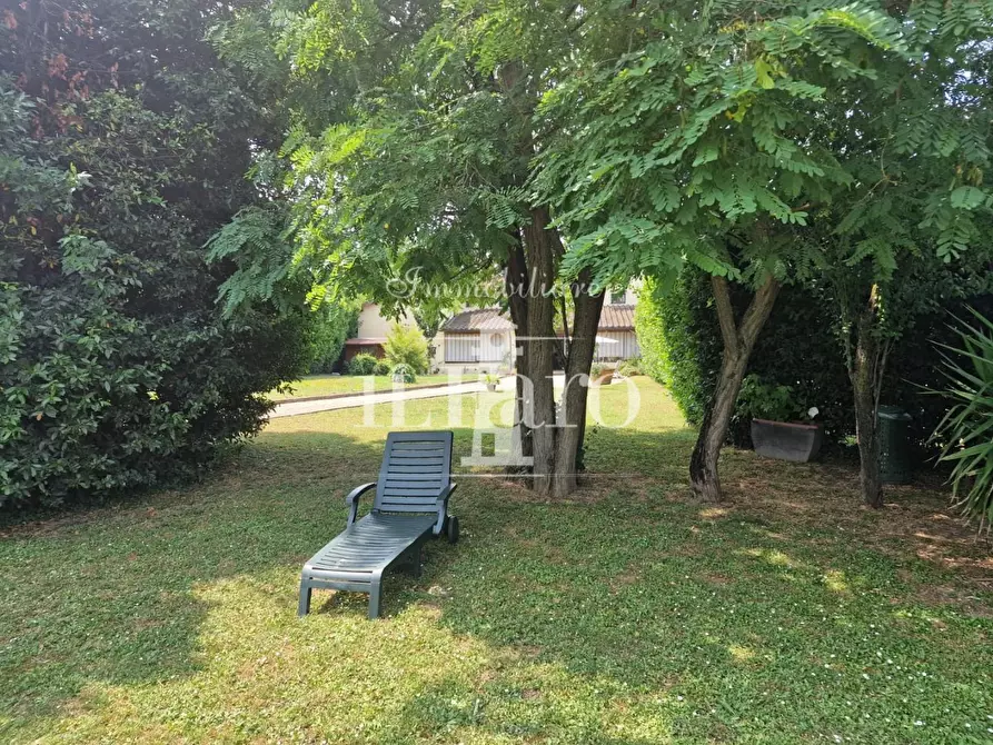 Immagine 3 di Porzione di casa in vendita  a Campi Bisenzio