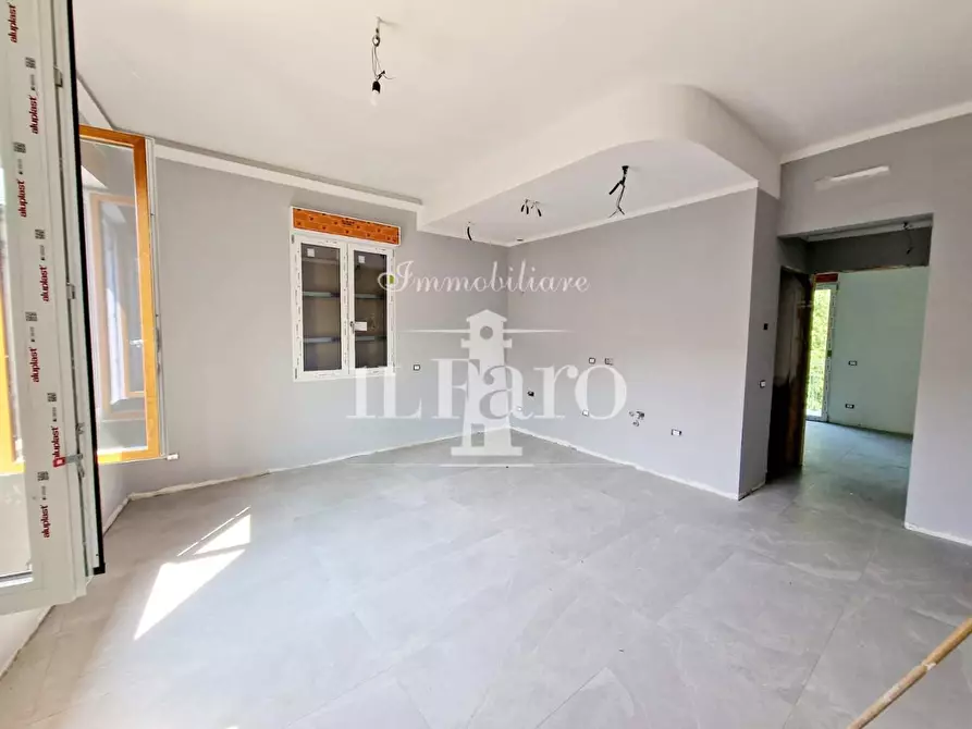 Immagine 2 di Appartamento in vendita  a Signa