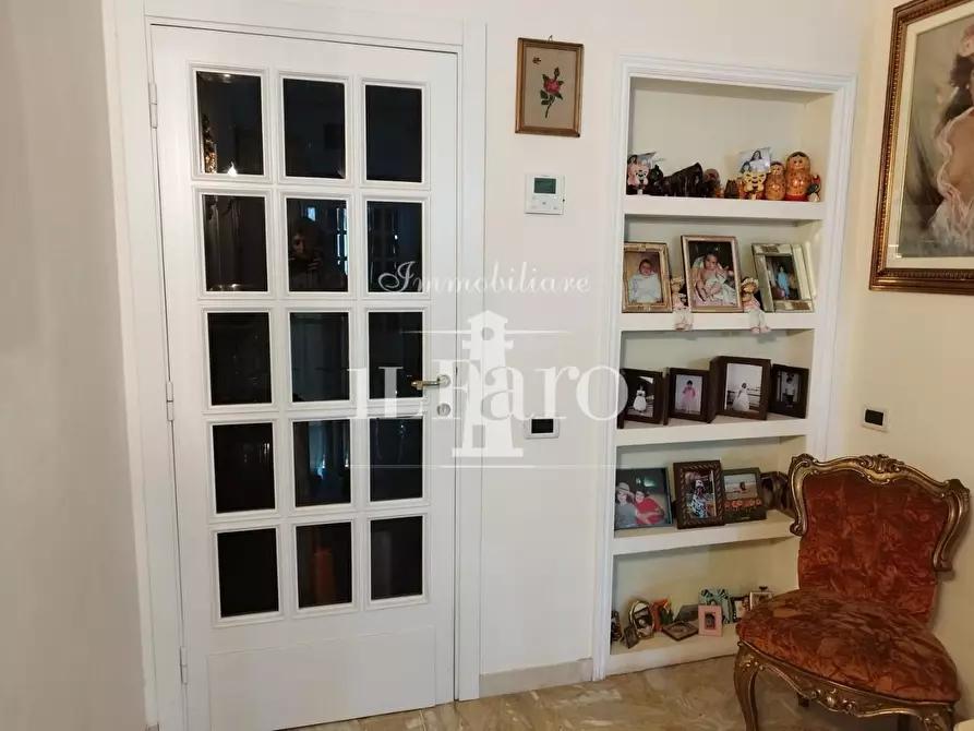 Immagine 6 di Villa in vendita  a Campi Bisenzio